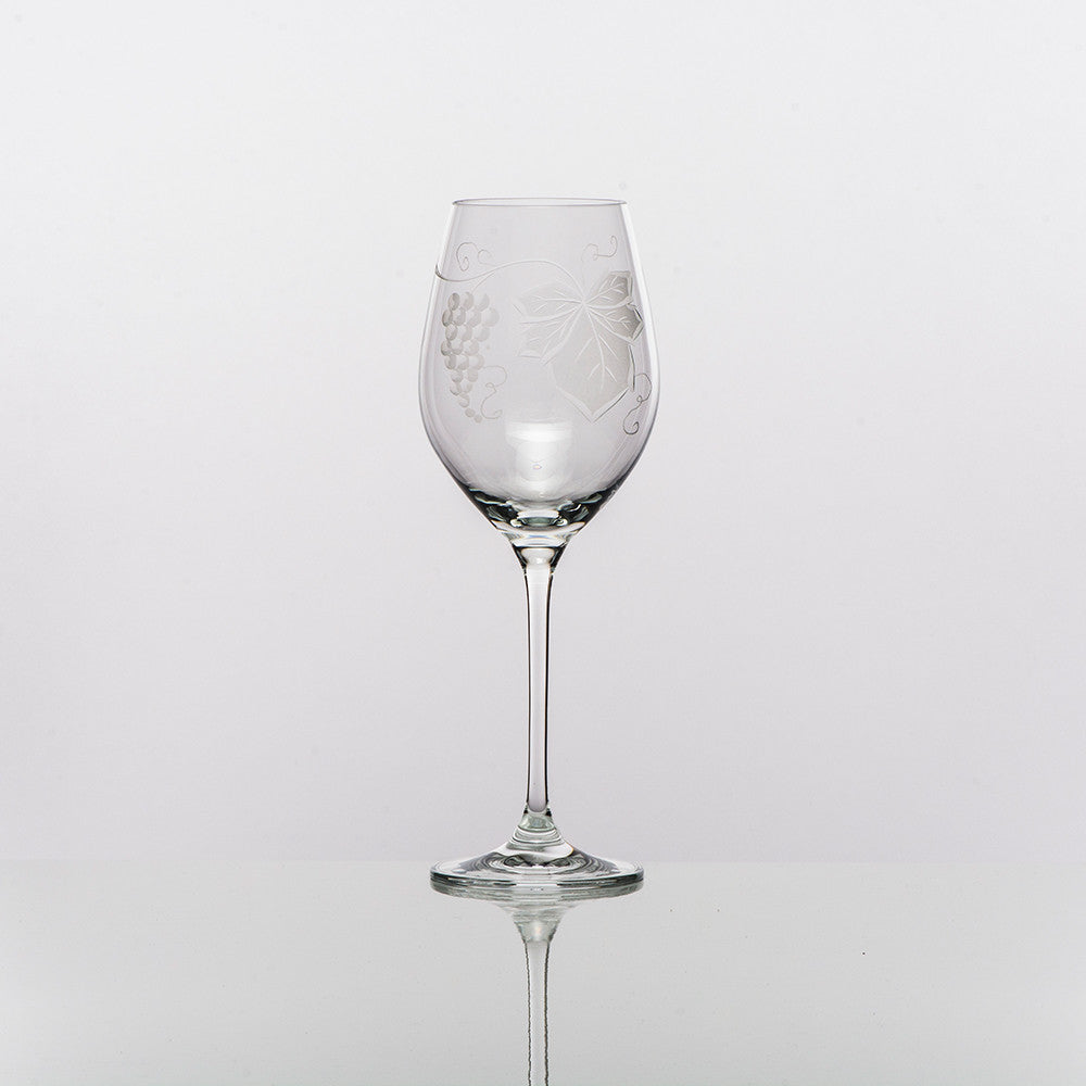 white-wine-glasses-harvest