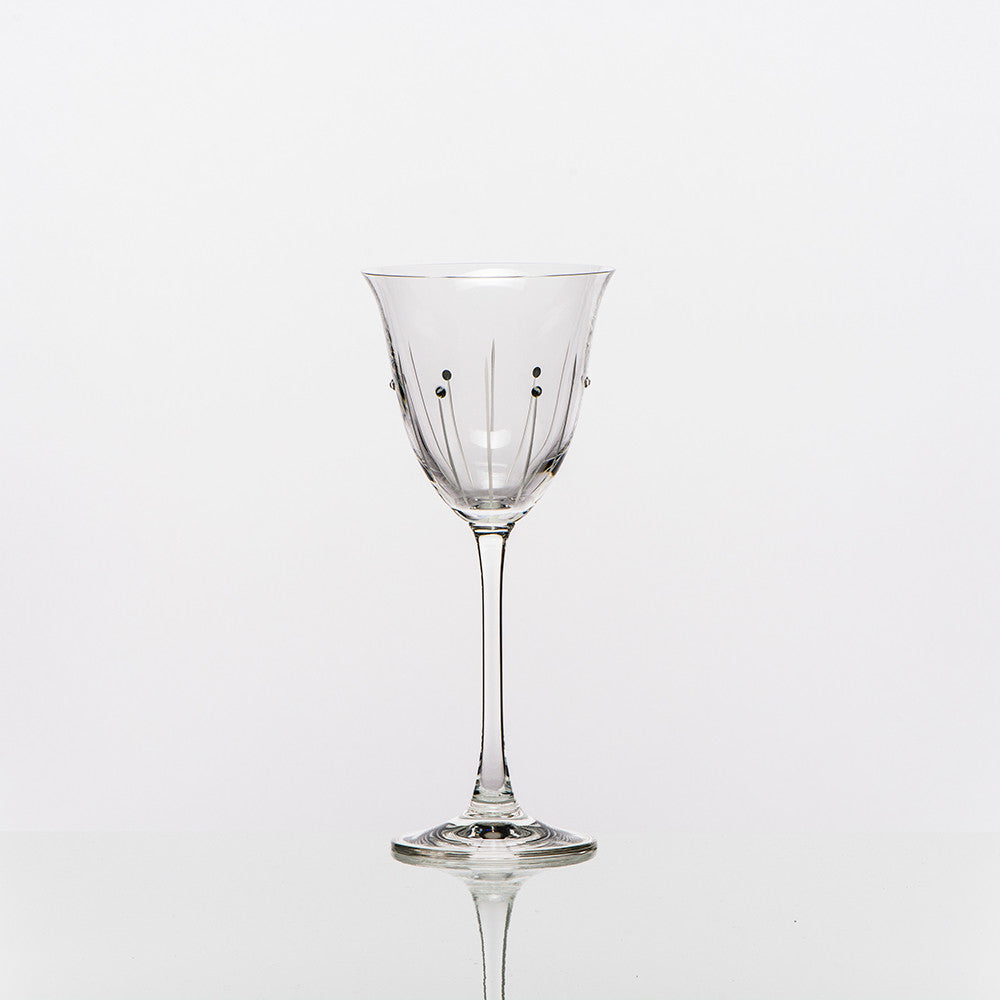 white-wine-glasses-falling-rain